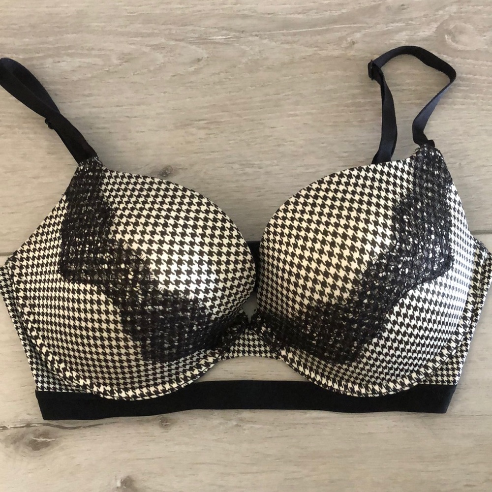 Very sexy push-up pigeonnant bra